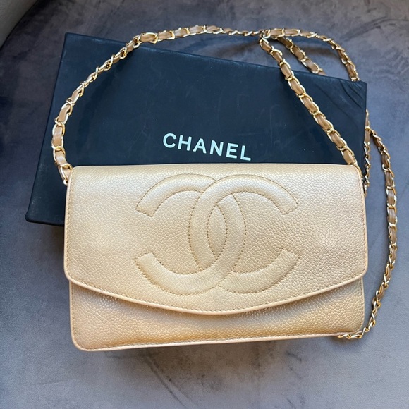 Sold-Chanel 24k gold HW caviar timeless CC clutch - Picture 1 of 17